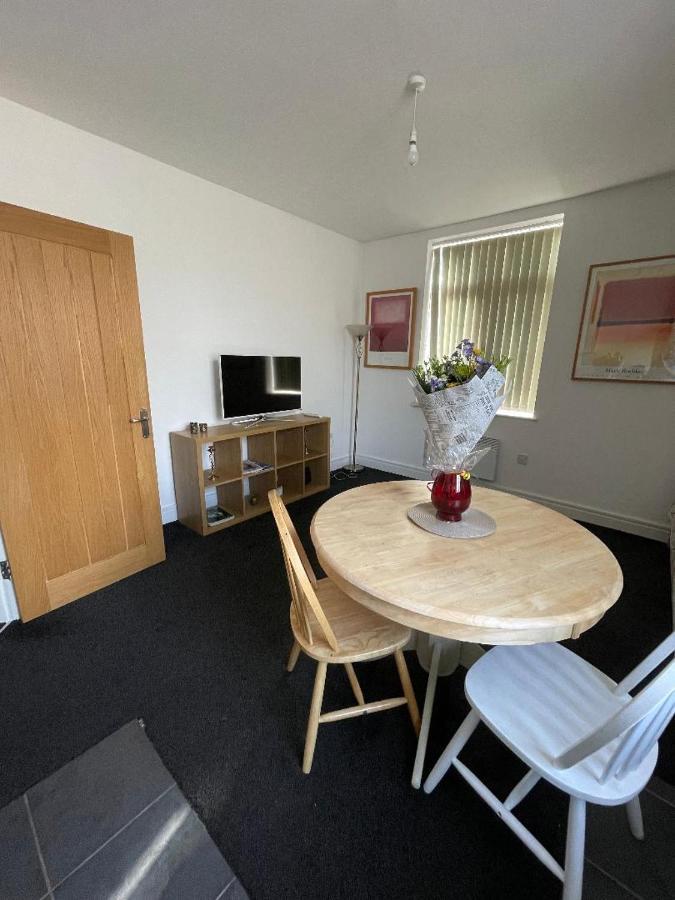 2 Bedroom Apartment In Kidderminster Buitenkant foto