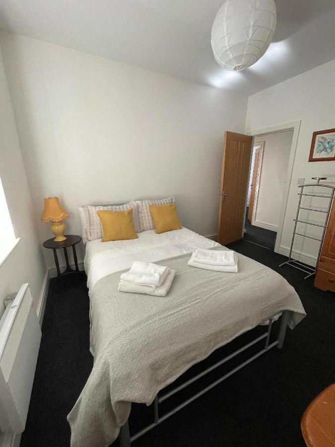 2 Bedroom Apartment In Kidderminster Buitenkant foto